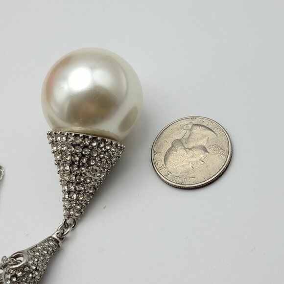 Charming Charlie Clear Crystal White Faux Pearl Statement Pendant Necklace 34" - Picture 8 of 9